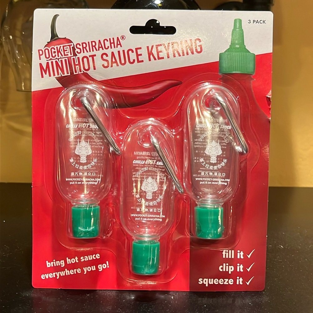 Hot sauce key ring Sriracha